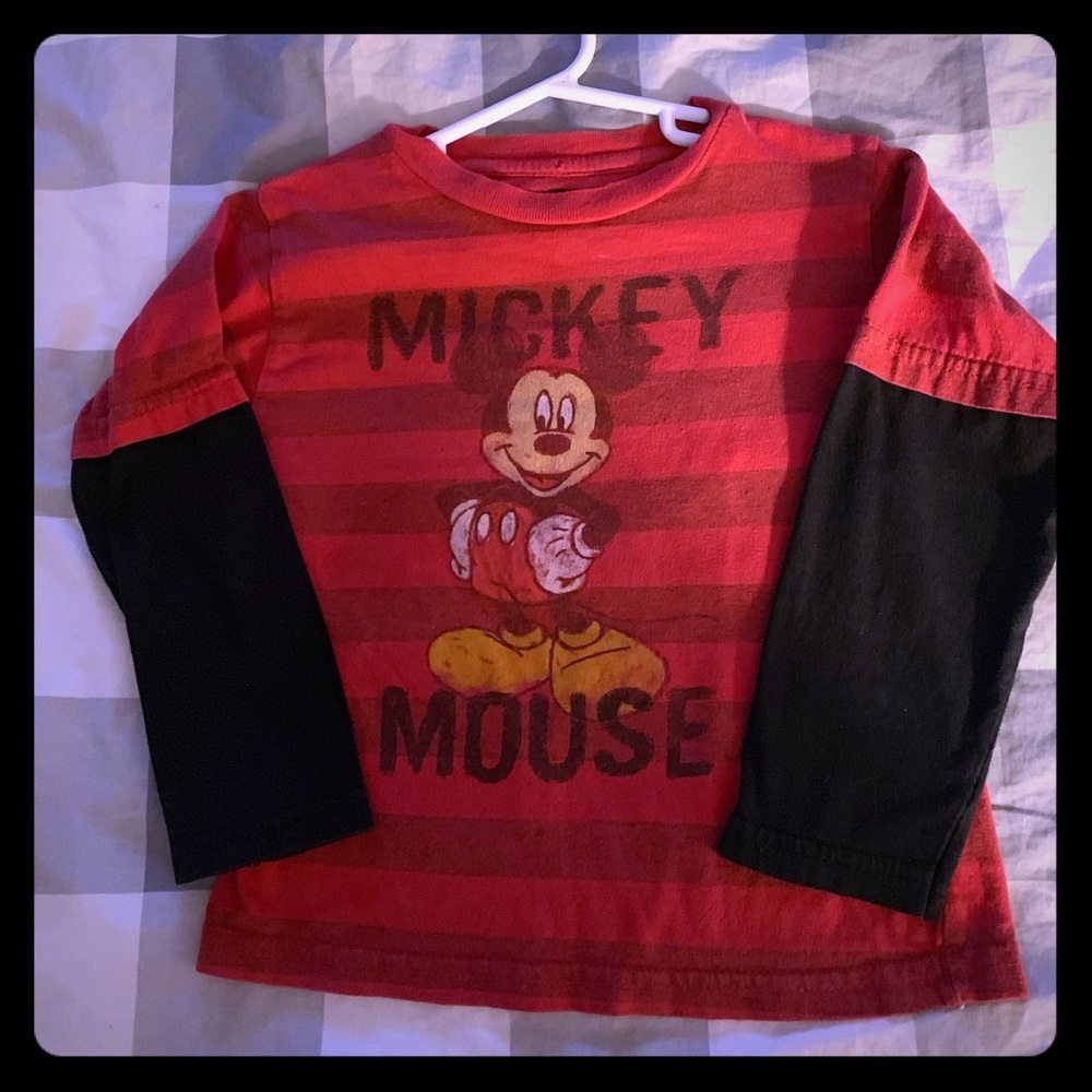 Size 3T 3 years boys Mickey Mouse shirt cute!